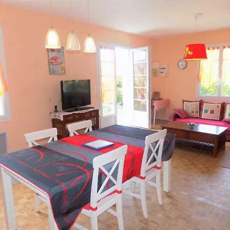 Maison Saint-Palais-Sur-Mer, 3 Pieces, 5 Personnes - Fr-1-305A-52 Сasa de vacaciones